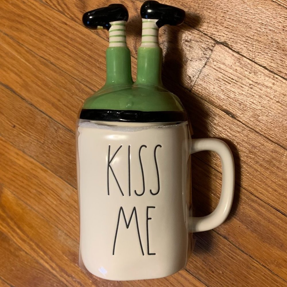 Rae Dunn KISS ME Mug with Topper